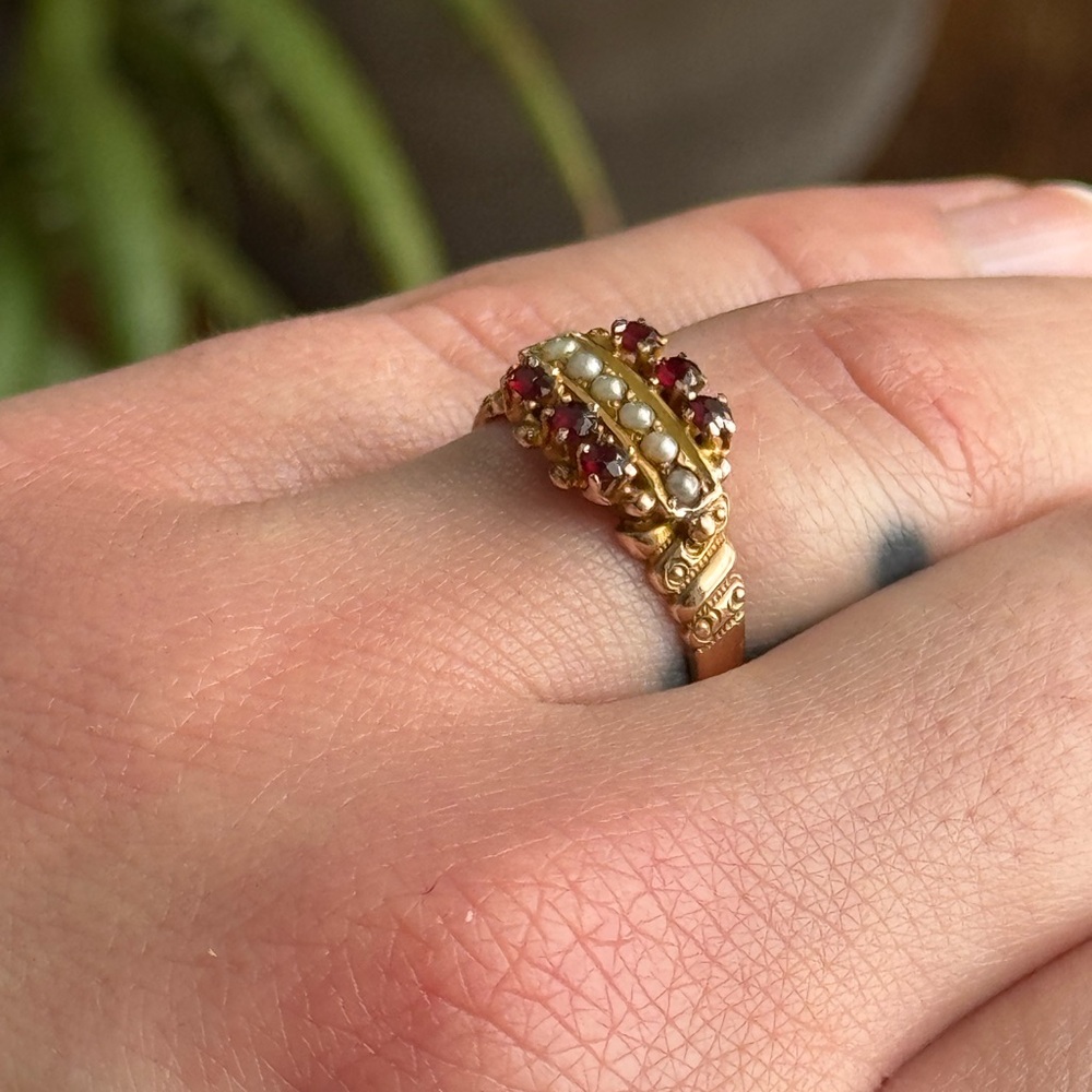 Natural Garnet and Pearl Vintage Wedding Ring Size 8